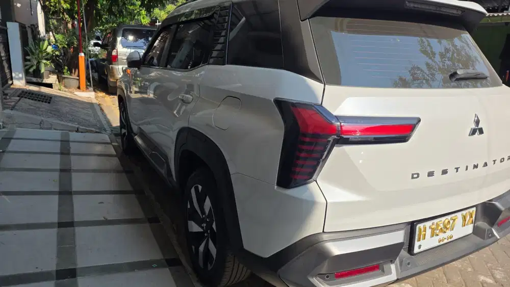 Mitsubishi Destinator 2025 Bensin