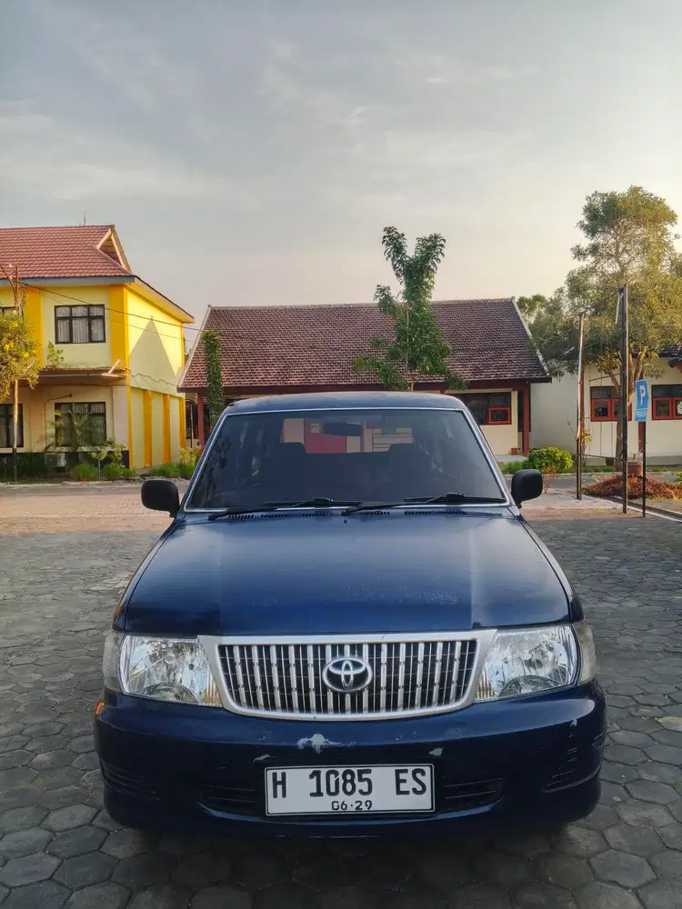 Toyota Kijang 2004 Bensin