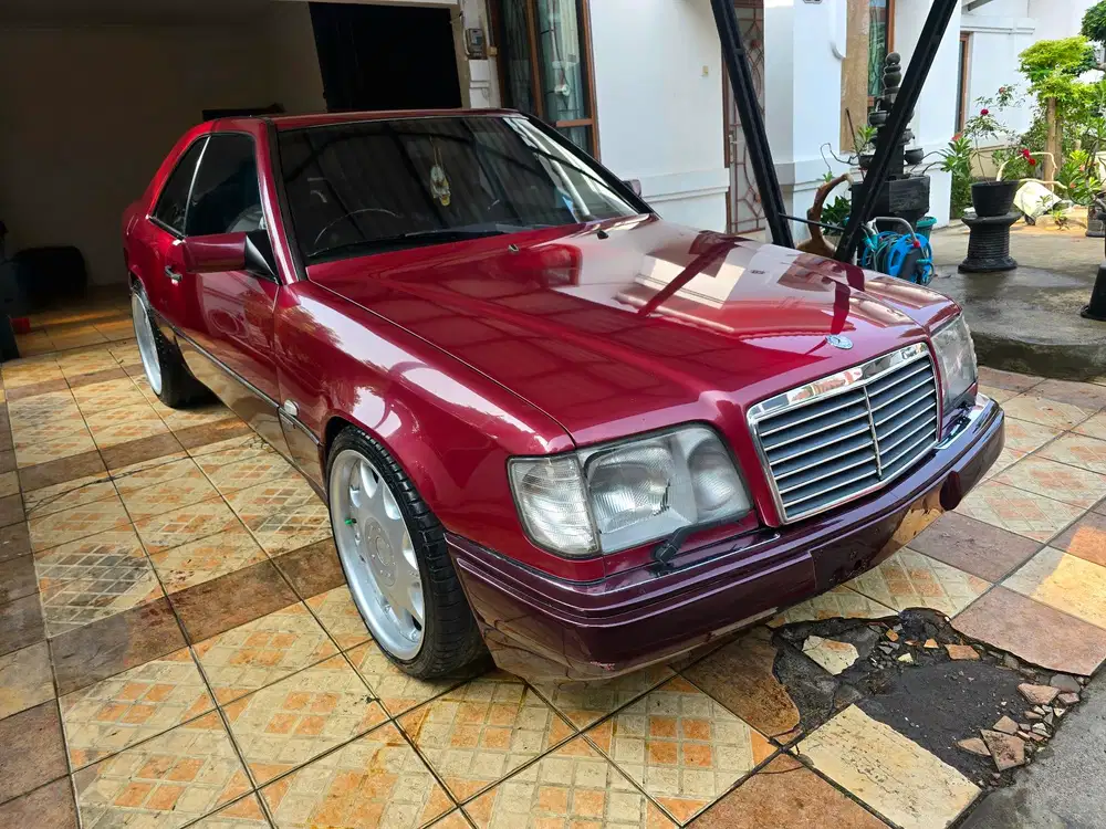 Mercedes-Benz E320 1993 Bensin