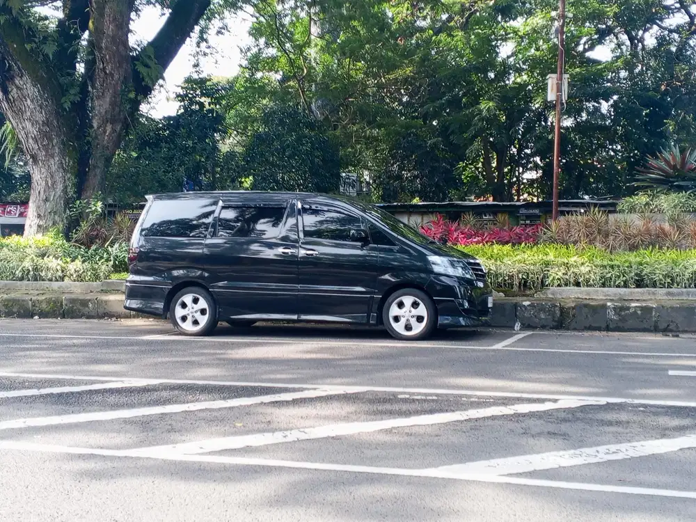 Toyota Alphard 2005 Bensin