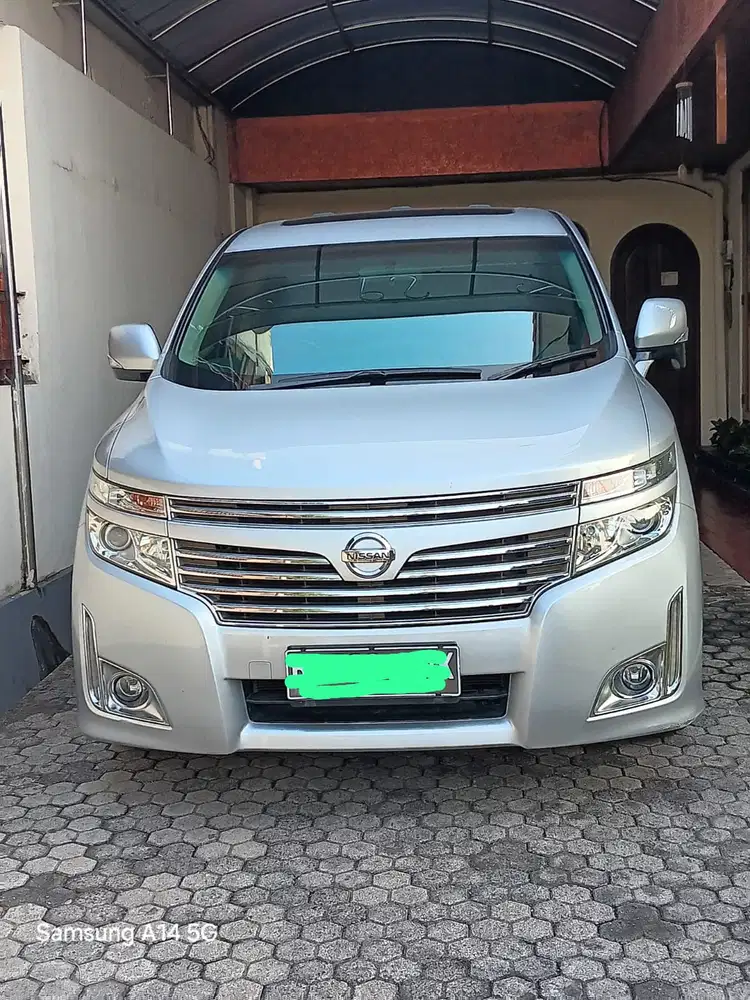 Nissan Elgrand 2011 Bensin