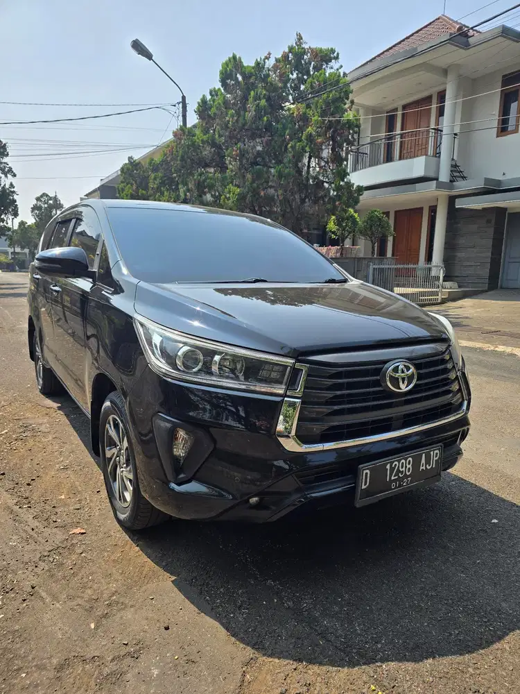 Toyota Kijang Innova V Diesel 2.4 2021