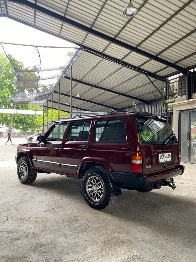 JEEP CHEROKEE COUNTRY DIESEL 2001 LAST EDITION (RARE)