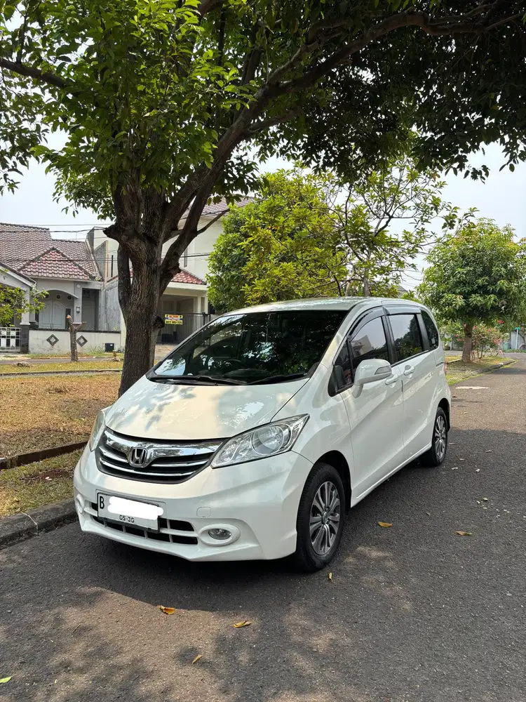 Honda Freed SD AT 2014 Audio Stir Bensin