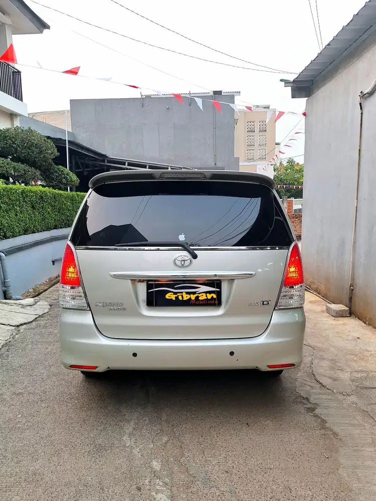 Toyota Kijang Innova 2010 Bensin