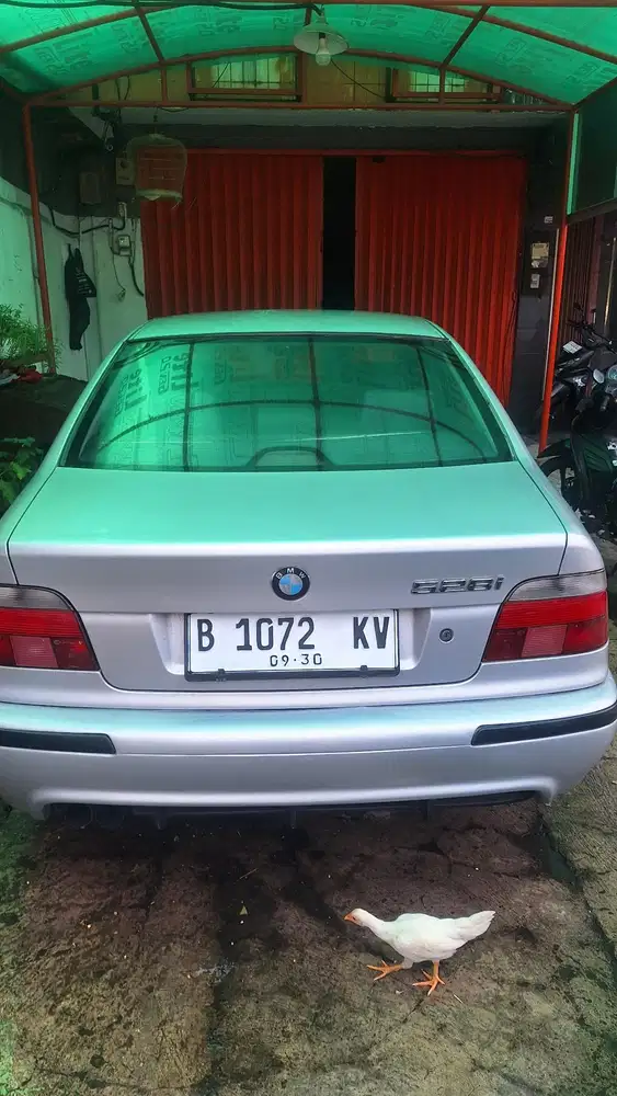 BMW 528i 1997 Bensin