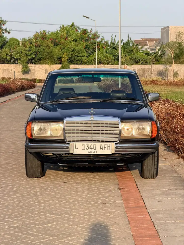 Mercedes-Benz Tiger W123 200 Tahun 1983
