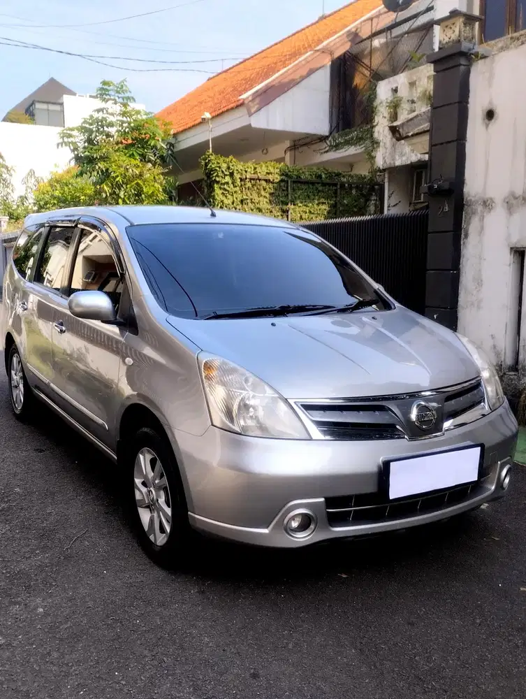 Nissan Grand livina 2012 Bensin