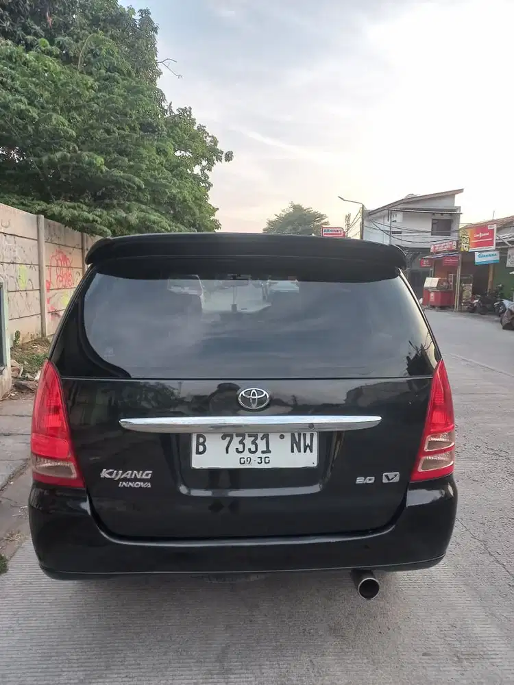 Toyota Kijang  Innova E2005 Bensin