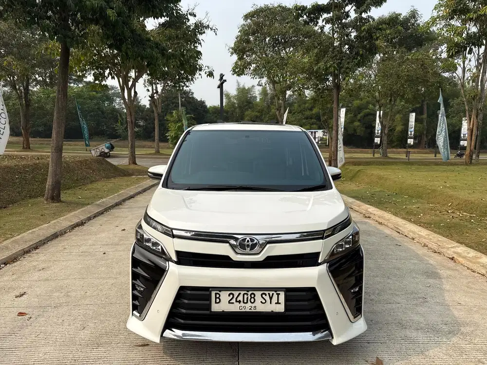 Toyota Voxy 2018 Bensin