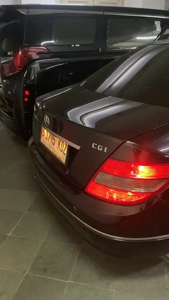 Mercedes-Benz C200 2011 Bensin