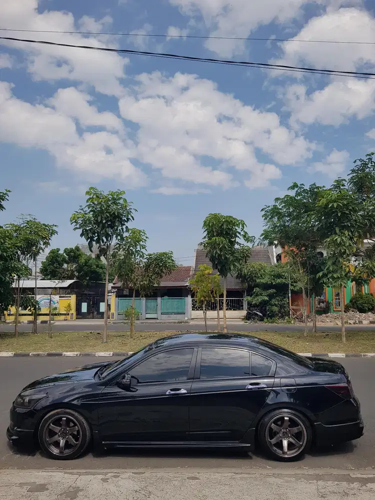 Honda Accord 2010 Bensin