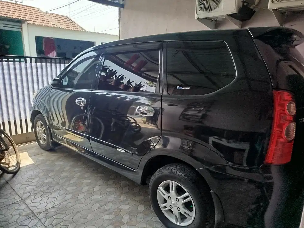 Daihatsu Xenia 2010 Bensin