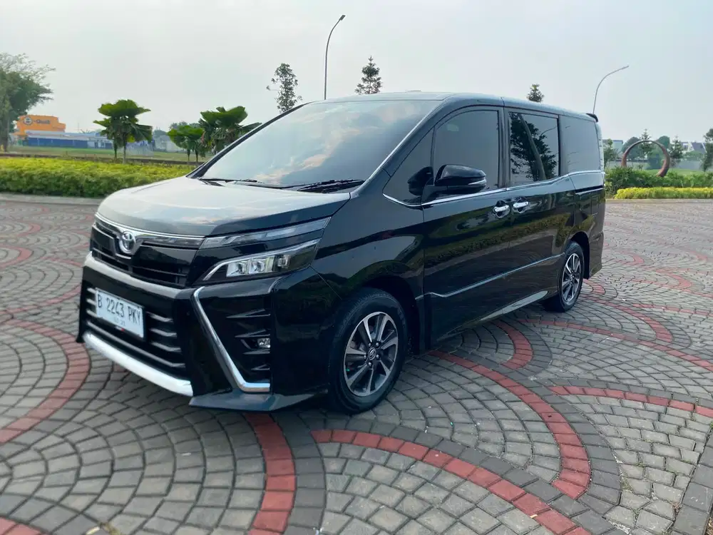 Toyota Voxy 2020 Bensin