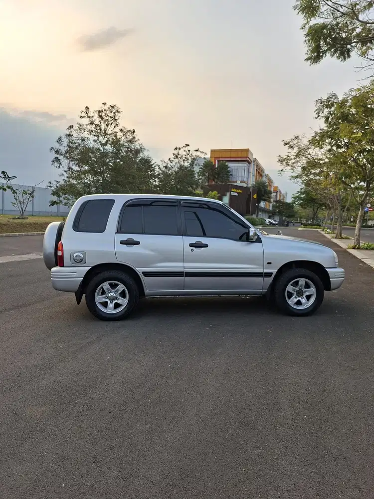 Suzuki Escudo 2004 Bensin