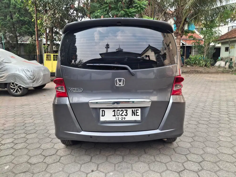 Honda Freed 2010 Bensin