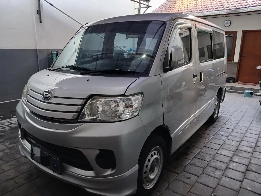 Daihatsu Luxio D 2022 Silver met 1.5cc