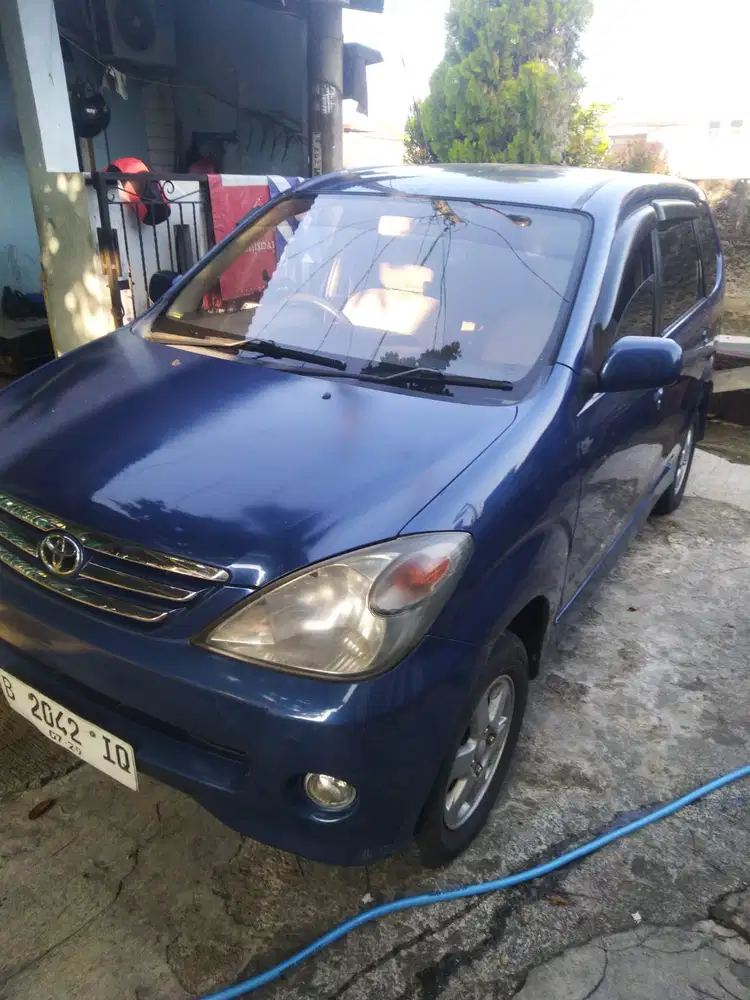 Toyota Avanza 2004 Bensin