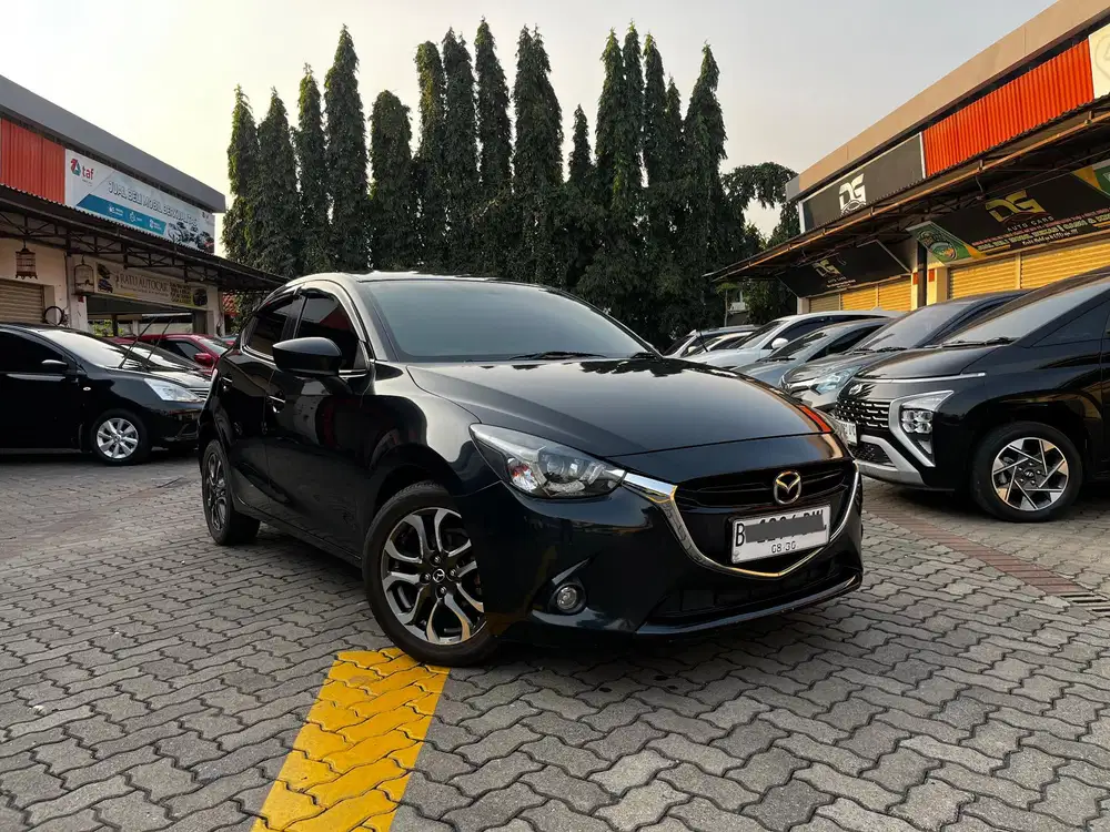 Mazda 2 R Skyactive 2016 DP 5 JT!!!