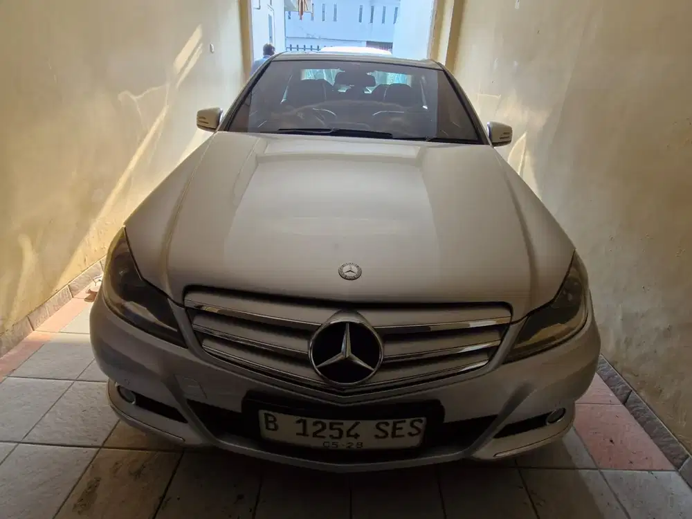 Mercedes-Benz C200 2012 Bensin