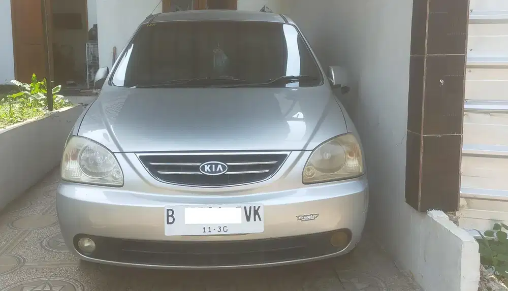 Kia Carens II 2004 Bensin