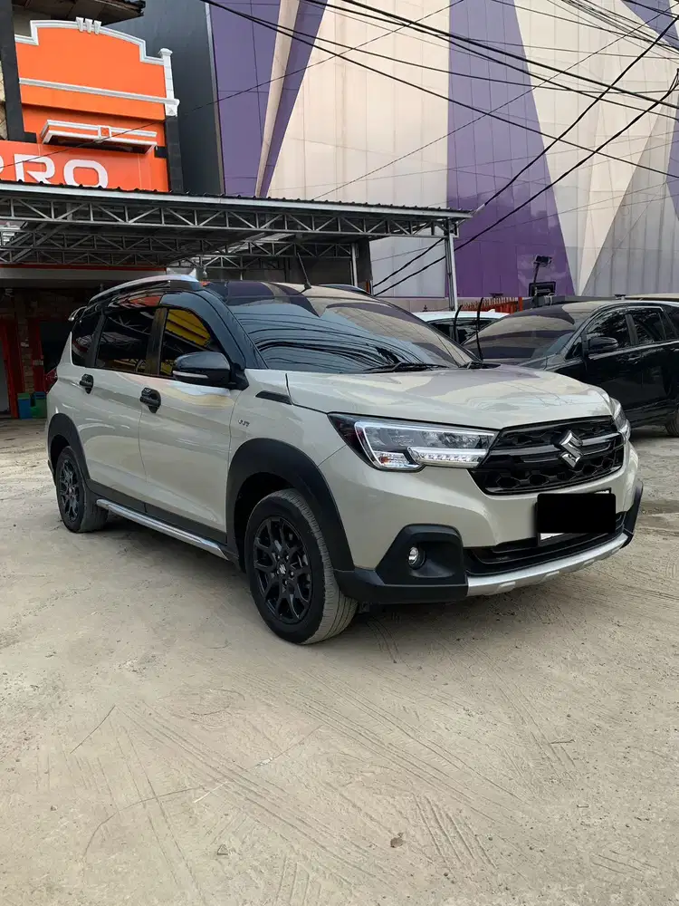 Suzuki XL7 Alpha Hybrid AT 2024