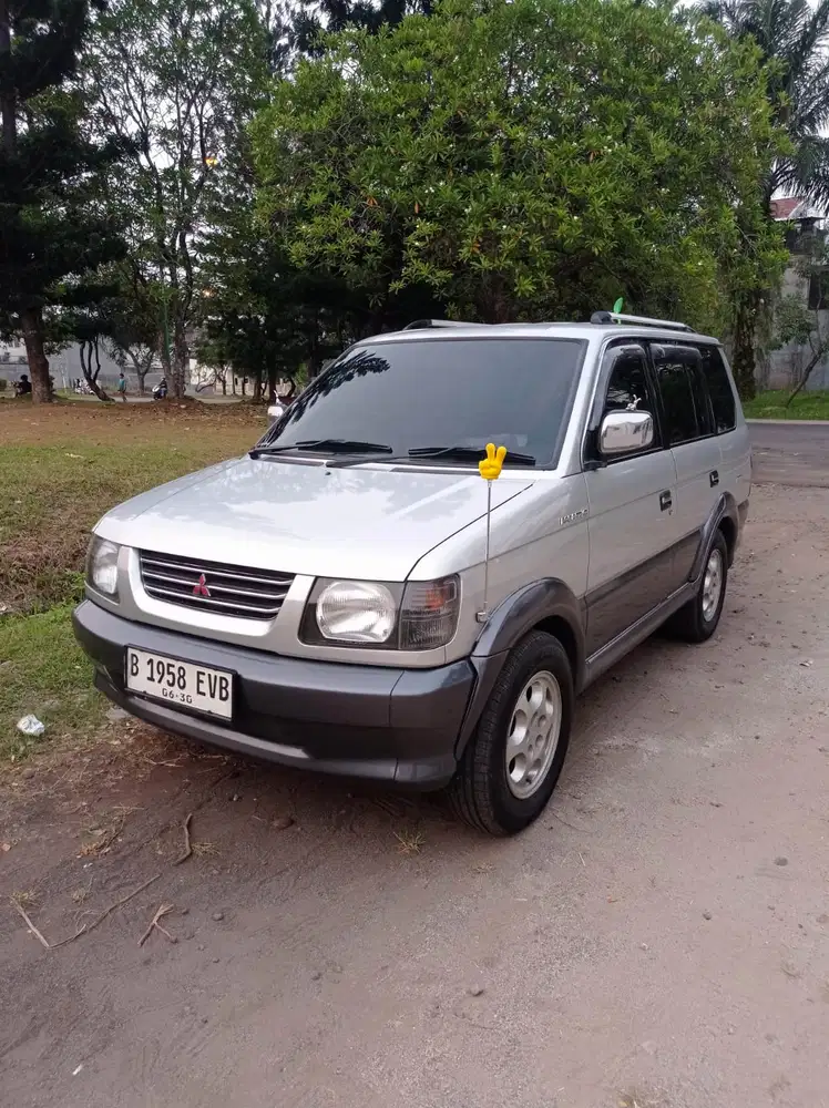 Mitsubishi Kuda 2000 Bensin
