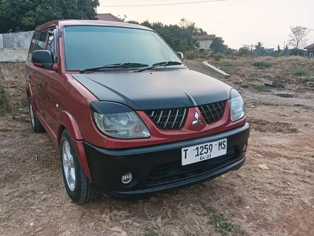 Mitsubishi Kuda 2004 Bensin