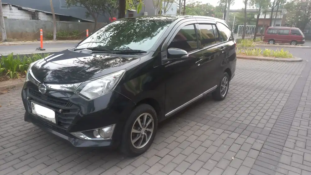 Daihatsu Sigra R manual tahun 2017 good condition