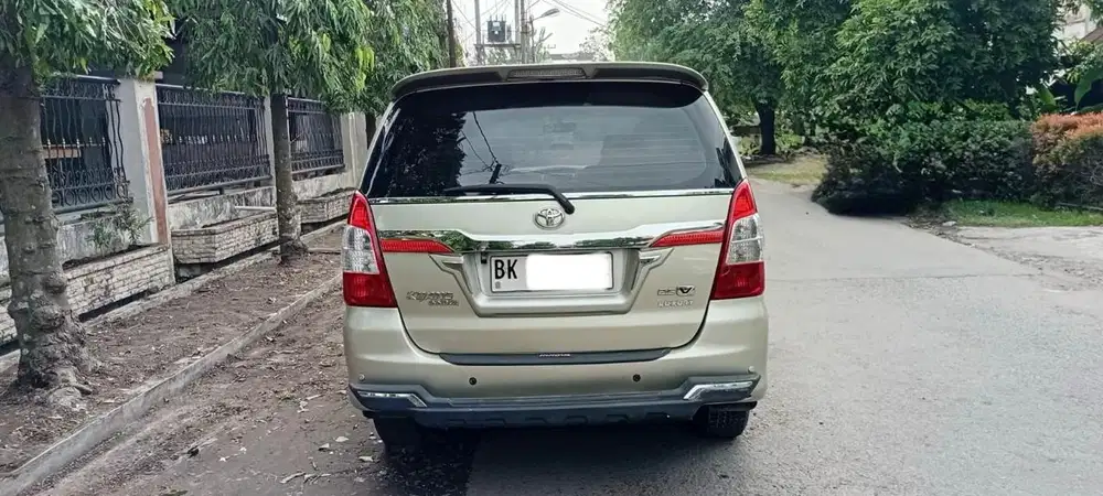 Toyota Kijang Innova V Luxury Diesel 2012 Automatic Silver