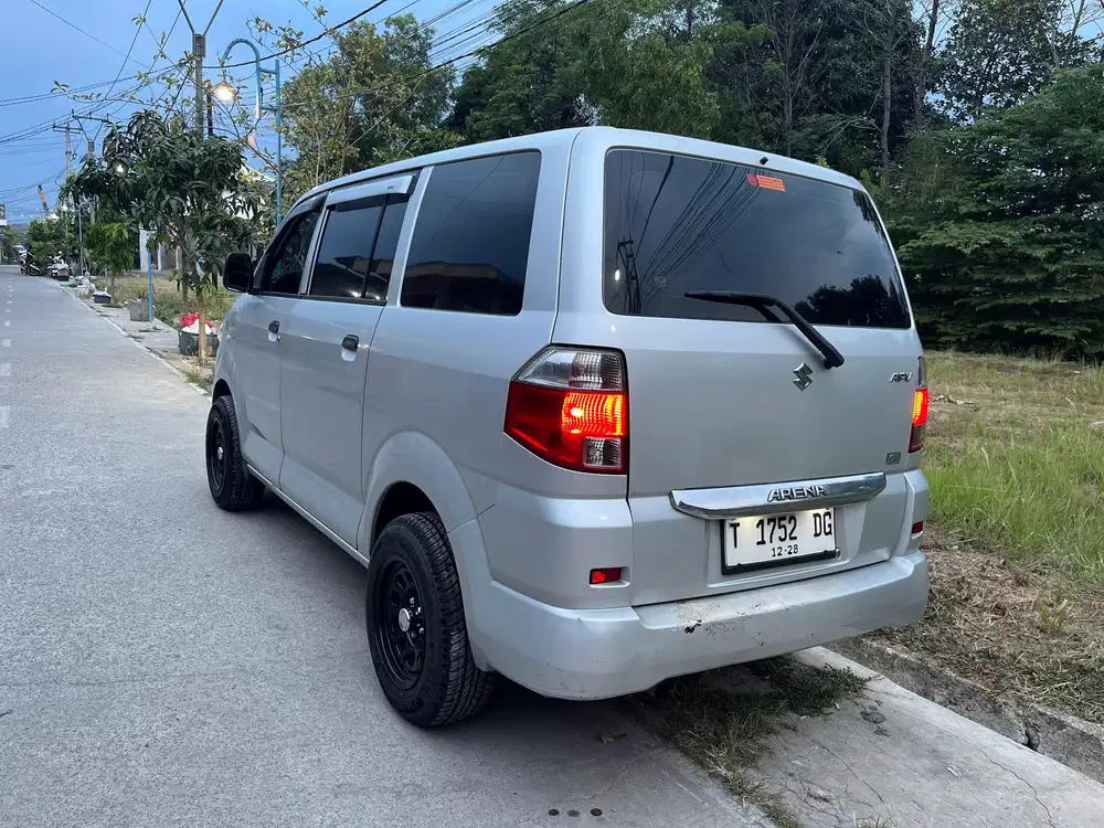Suzuki APV Arena 2011 Bensin