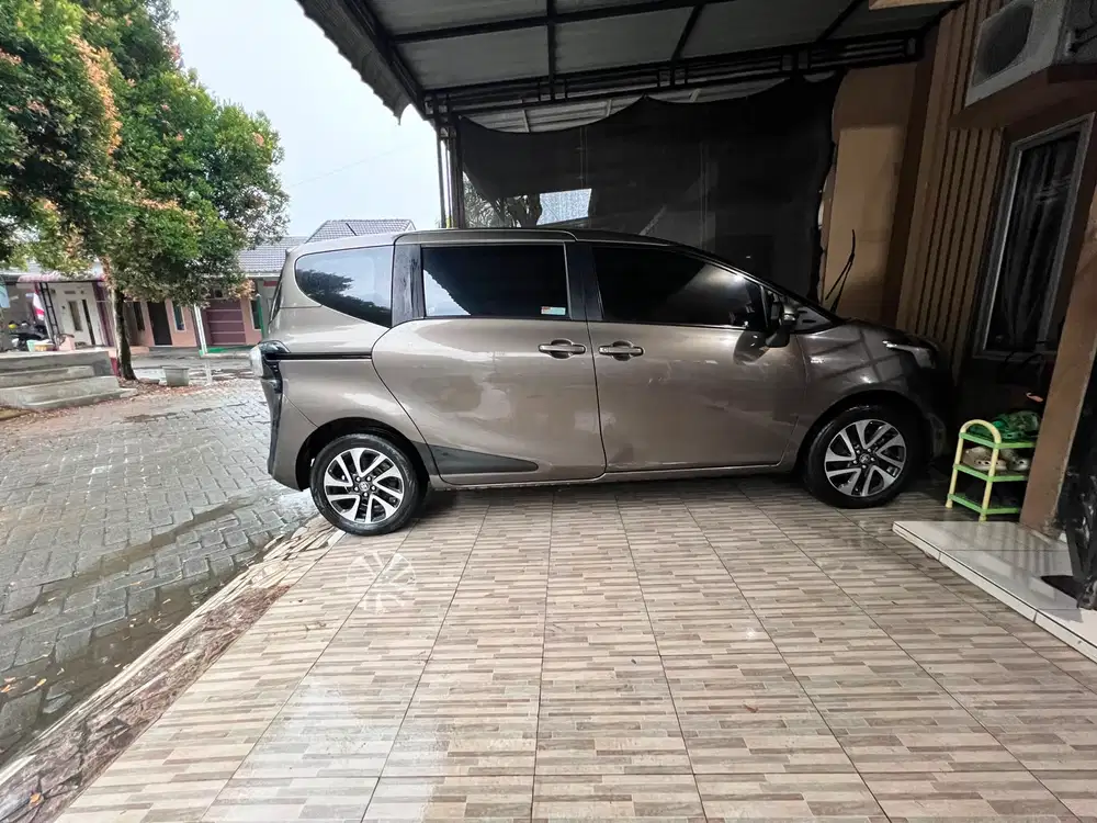 Toyota Sienta 2016 Bensin