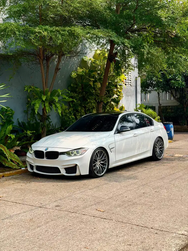 BMW 320i 2012 Bensin