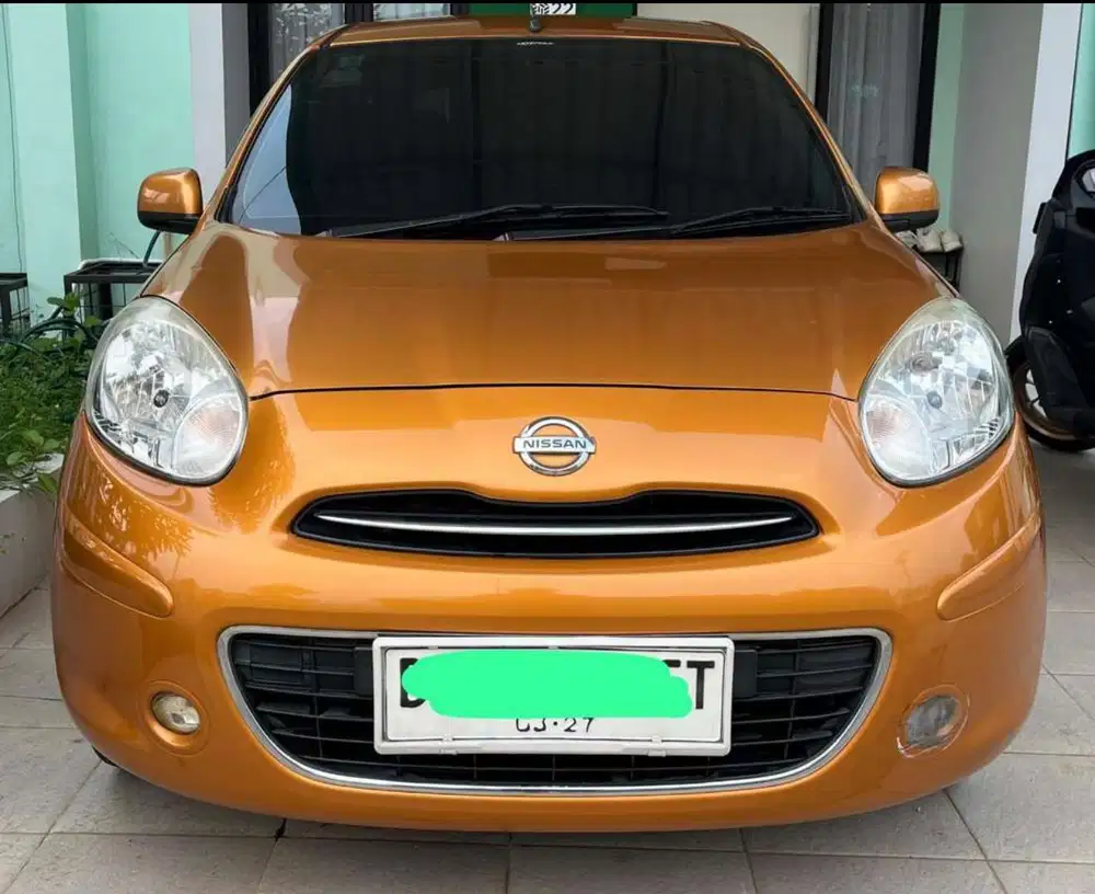 Nissan March 2012 Bensin