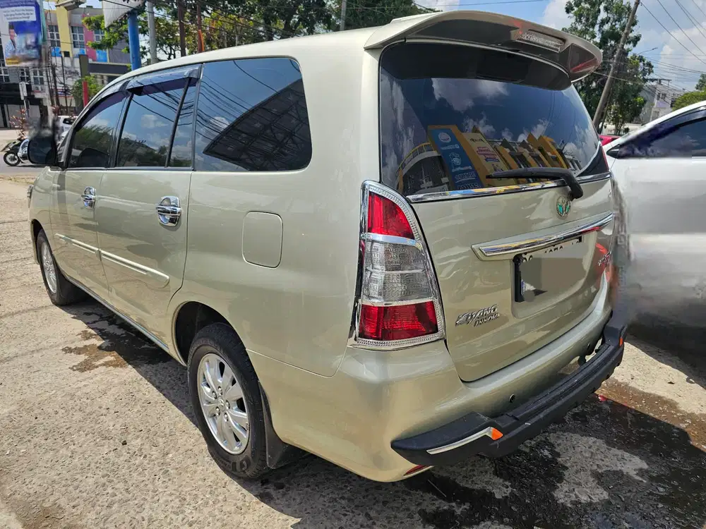 Innova G 2.5 diesel MT 2012 istimewa dp 40 jt