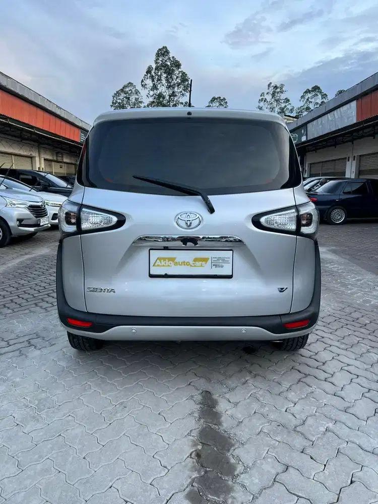 Toyota Sienta 2018 Bensin