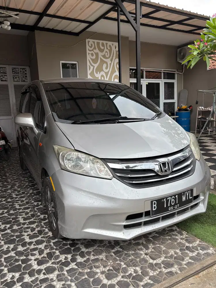 Honda Freed 2012 Bensin