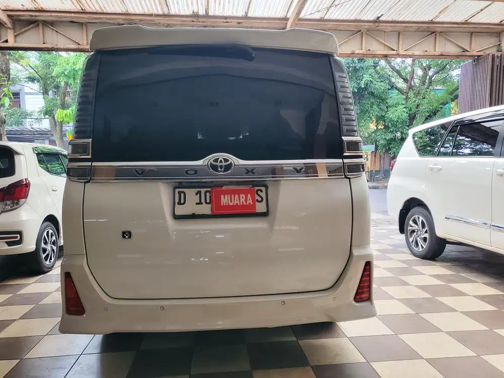 Toyota Voxy 2021 Bensin