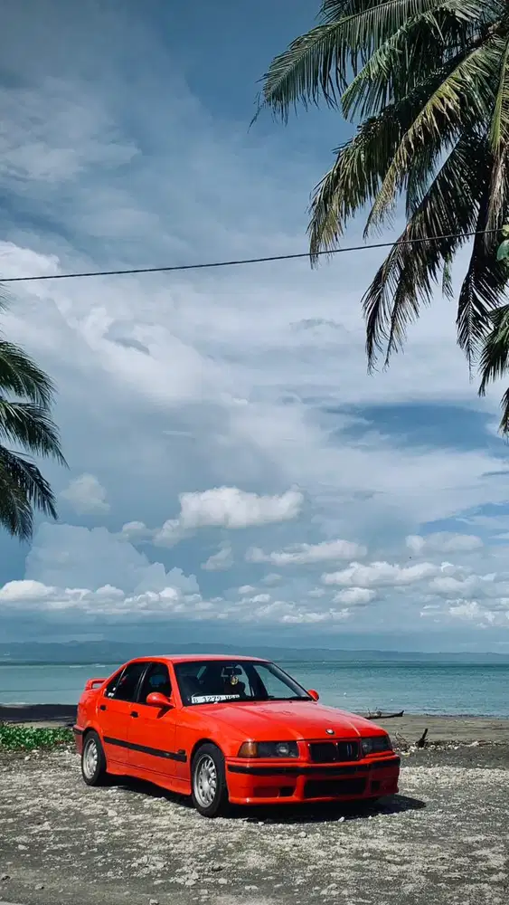 BMW 320i 1996 Bensin