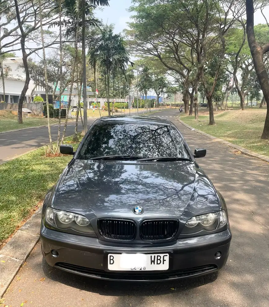 BMW 318i 2003 Bensin