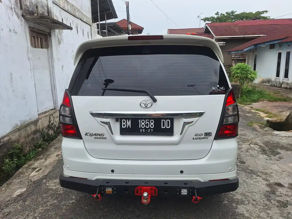 Toyota Kijang Innova 2012 Bensin