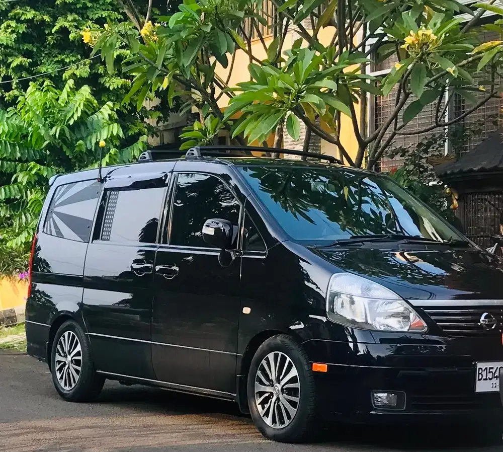 Nissan Serena 2009 Bensin