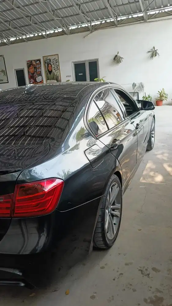BMW 328i 2015 Bensin