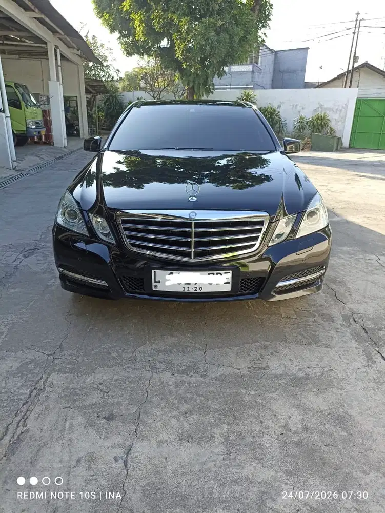 Mercedes-Benz E300 2012 Bensin