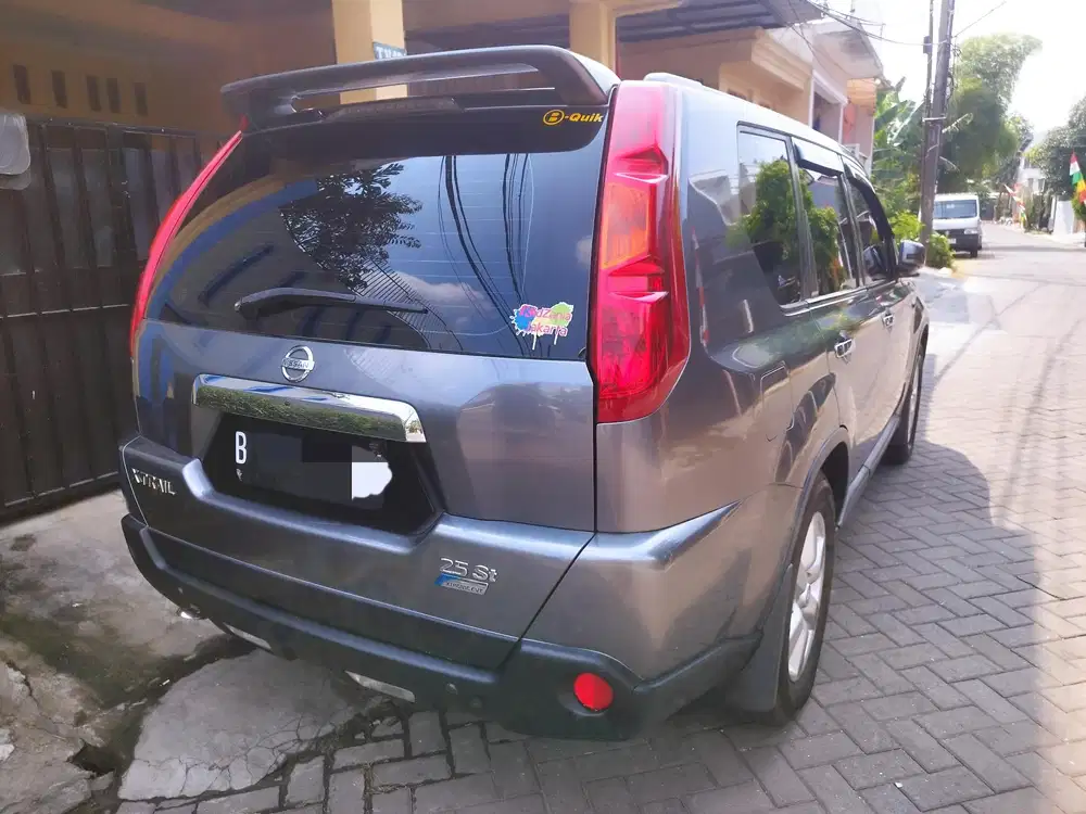 Nissan X-Trail 2011 Bensin