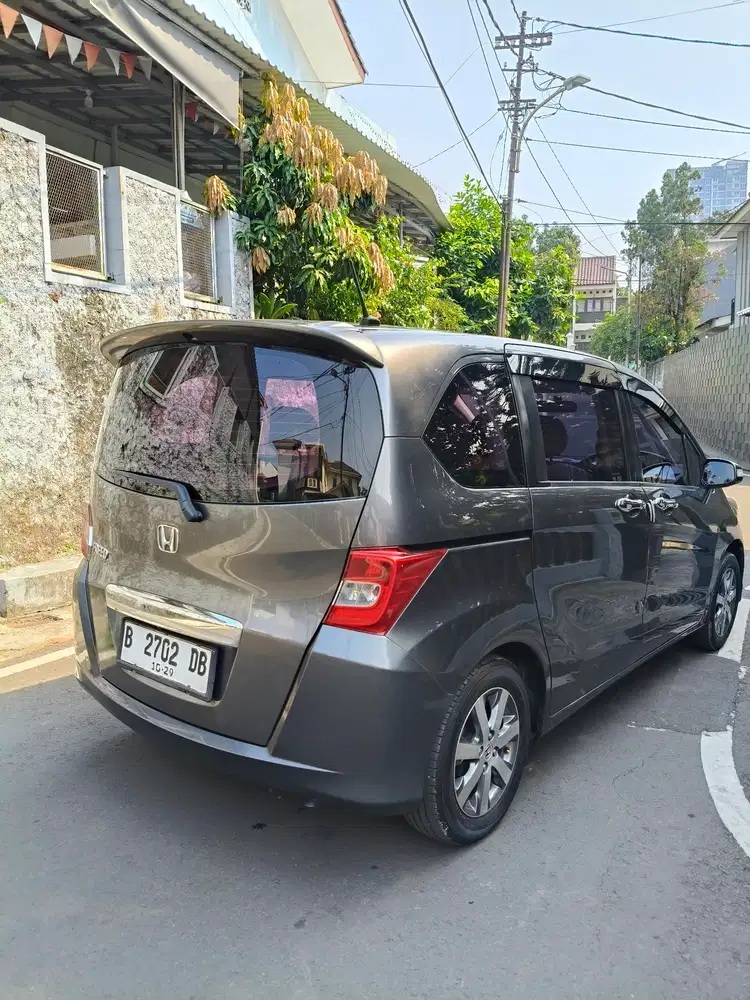 Honda Freed 2010 Bensin