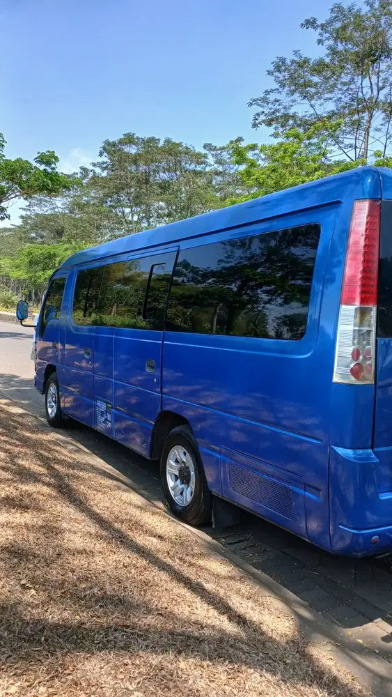 ISUZU ELF MINIBUS LONG 2014