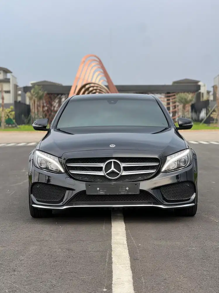 Mercedes-Benz C200 2018 Bensin