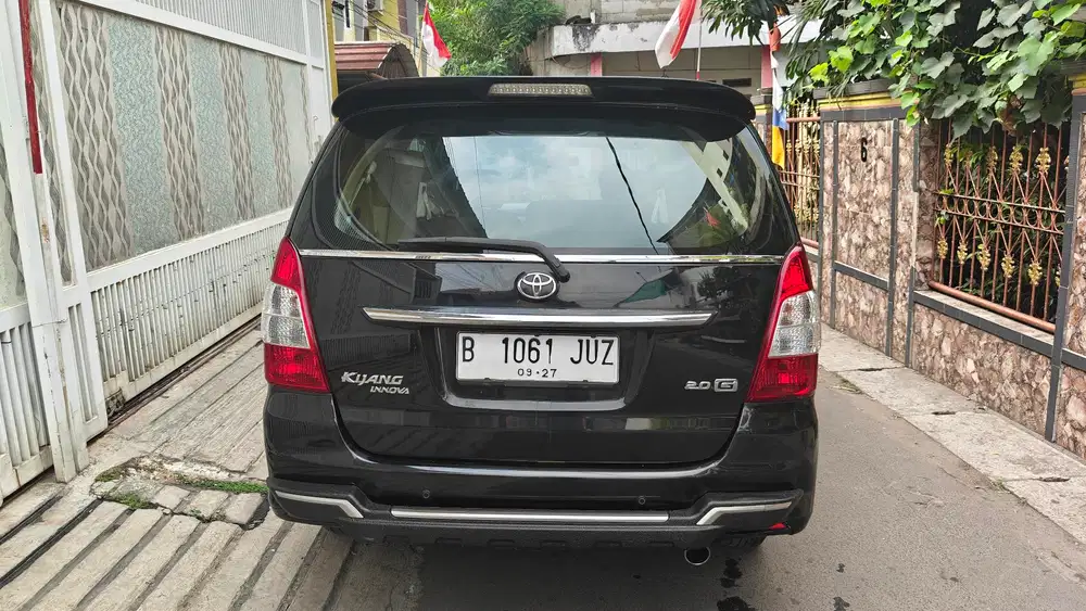 Toyota Kijang Innova 2012 Bensin