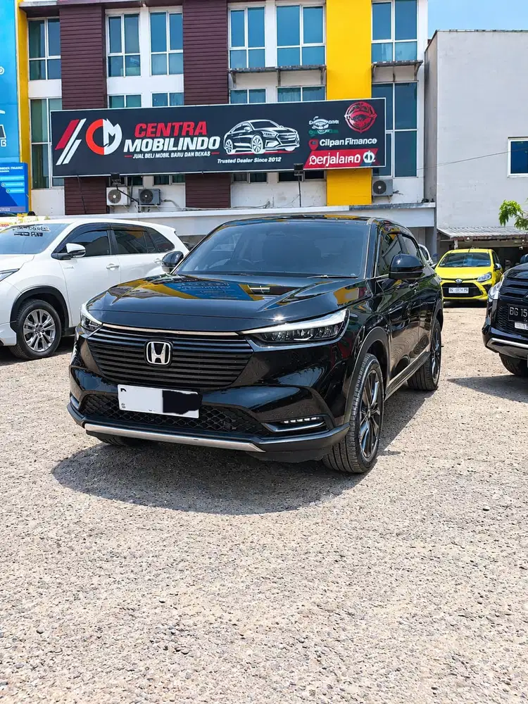 HRV E SE 1.5 AT 2023 hitam